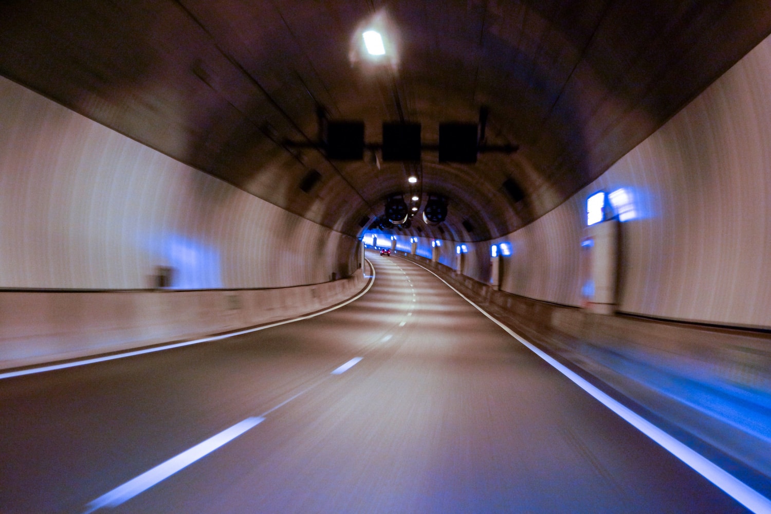 Skumtech AS experts applying reliable tunnel protection for infrastructure longevity